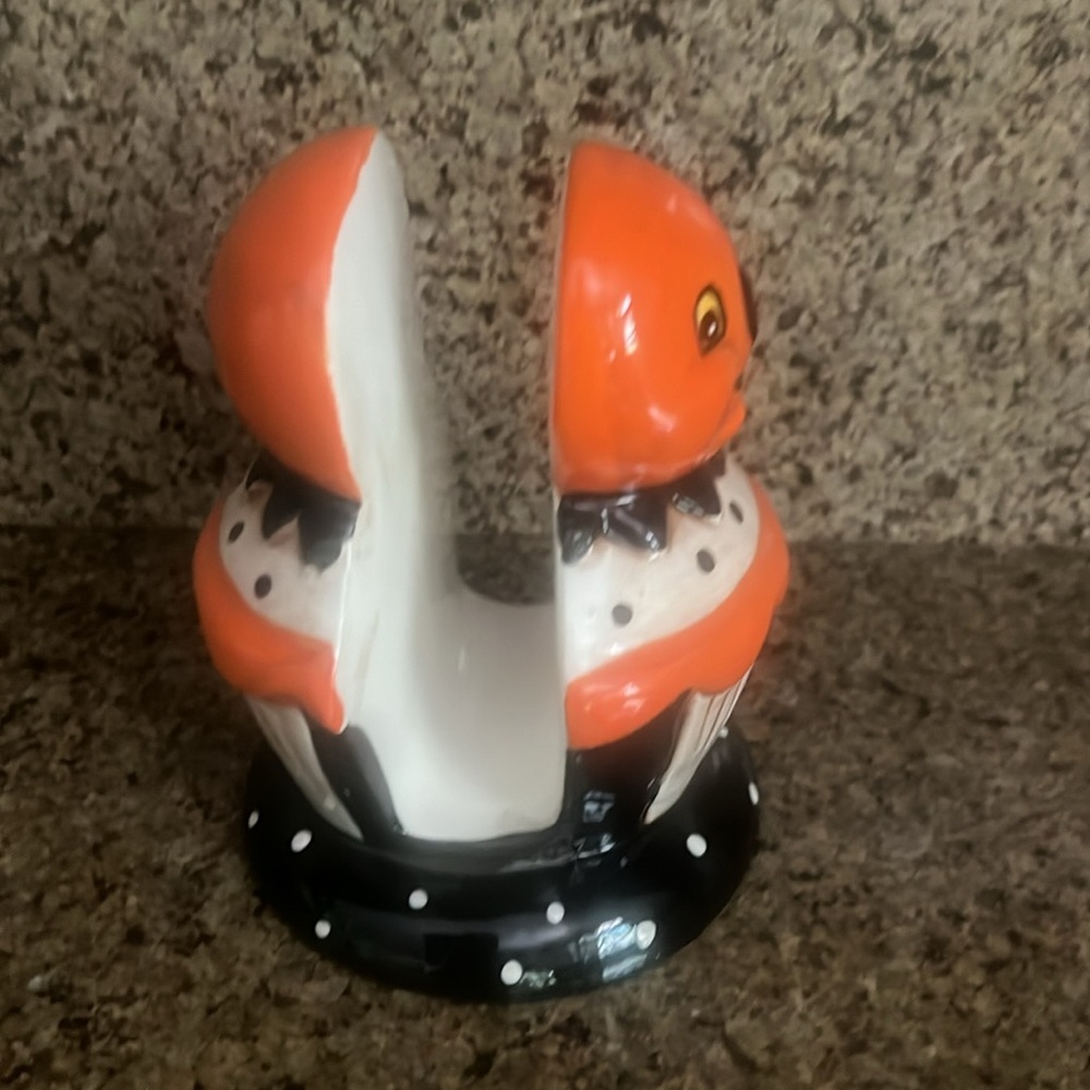 Johanna Parker Halloween Pumpkin Napkin Holder - Picture 5 of 5